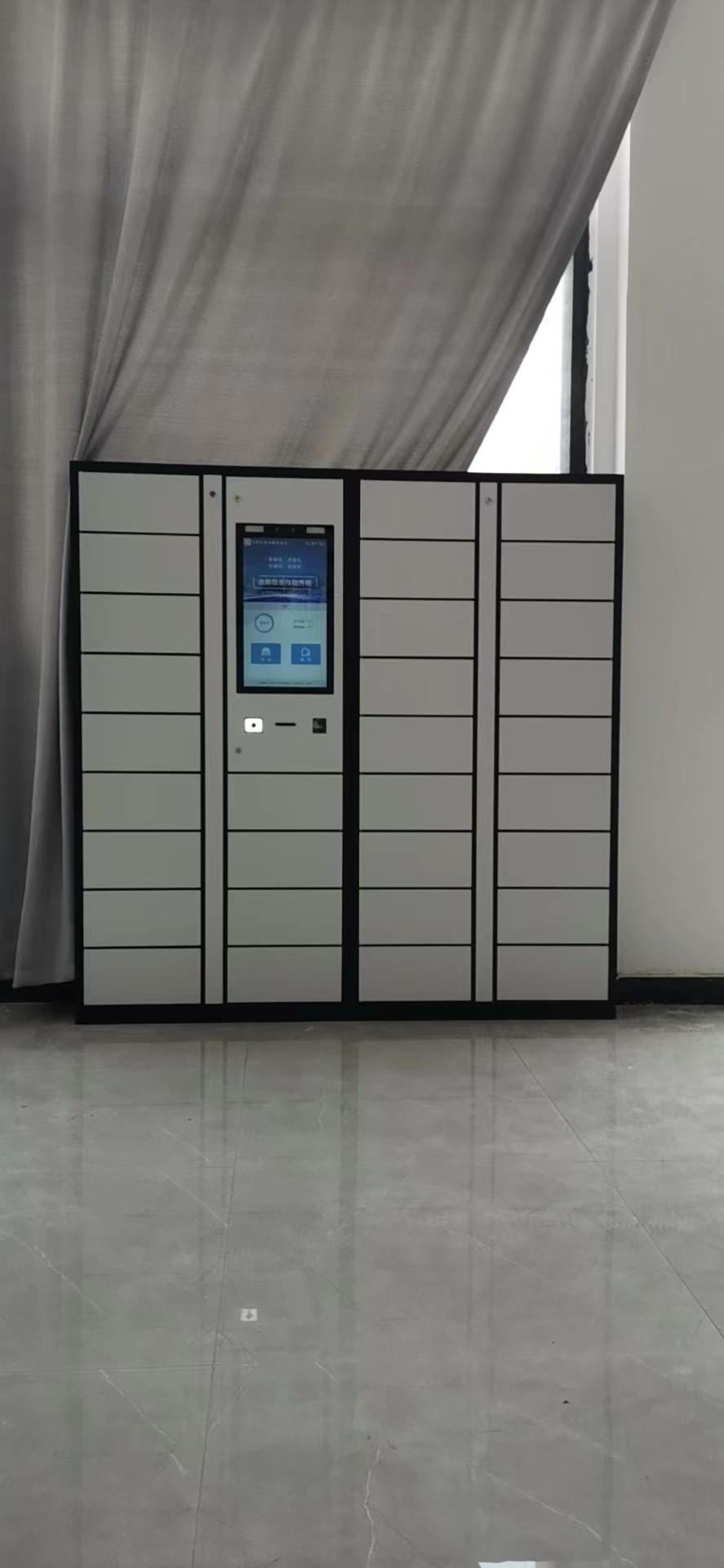 河南平顶山某政务大厅实现24小时自助取件